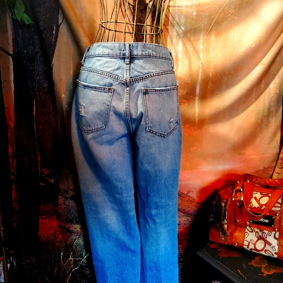 BDG Jean's - Picture 3 of 4